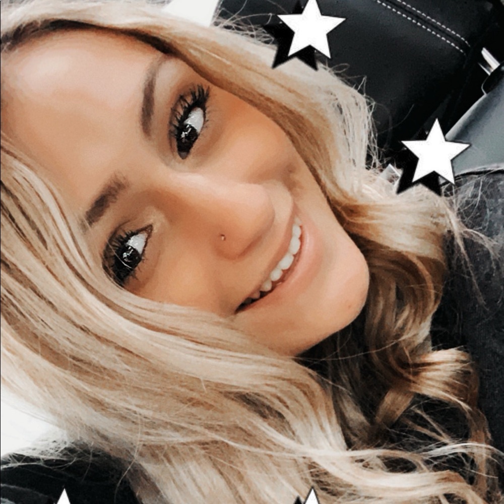 Meet your Posher, Lindsey